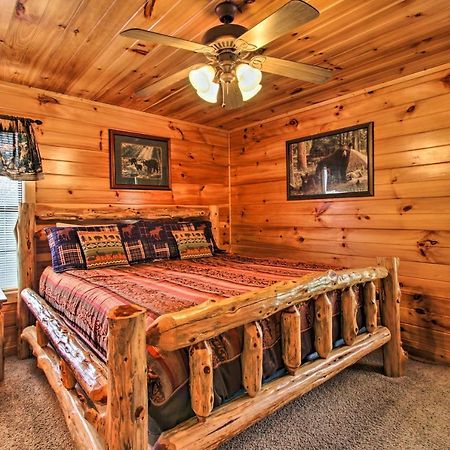 Expansive Gatlinburg Cabin Hot Tub, Deck And Grill! Eksteriør billede