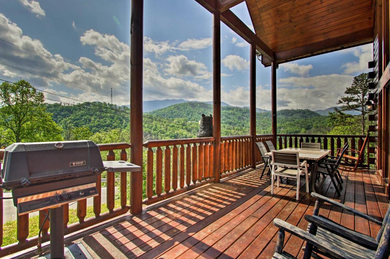 Expansive Gatlinburg Cabin Hot Tub, Deck And Grill! Eksteriør billede