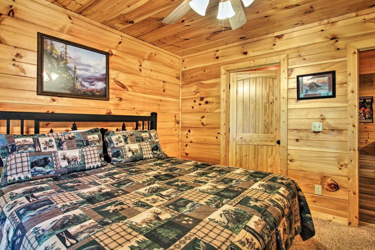 Expansive Gatlinburg Cabin Hot Tub, Deck And Grill! Eksteriør billede