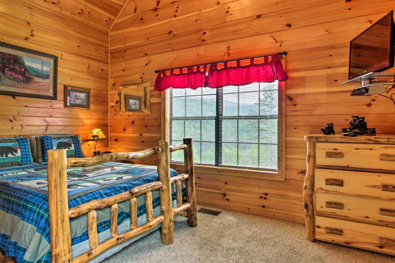 Expansive Gatlinburg Cabin Hot Tub, Deck And Grill! Eksteriør billede